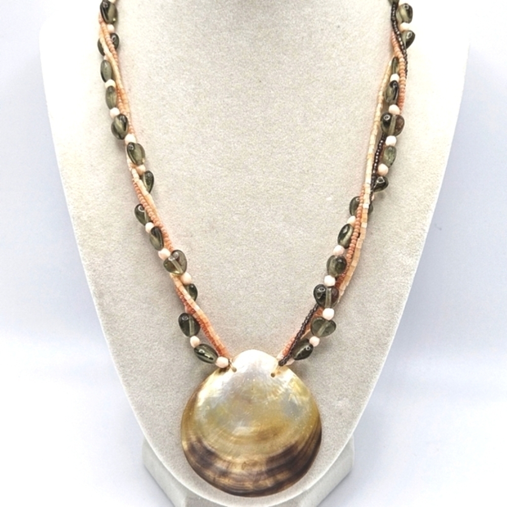 VINTAGE Genuine Shell Pendant Glass Bead Twisted Strands Necklace Ocean Beach